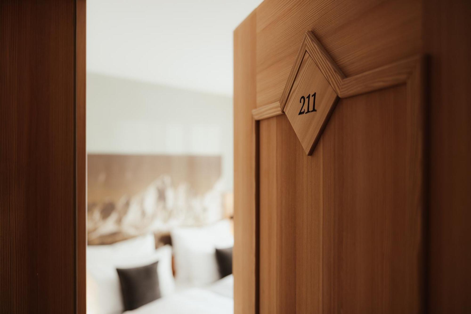 Hotel Jaegerhof Calfosch Chambre photo